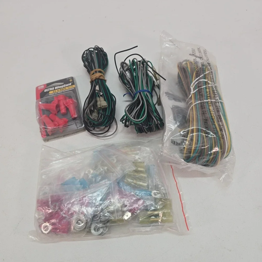 Speaker‎ Wire & Lighting Wire & Connectors Lot